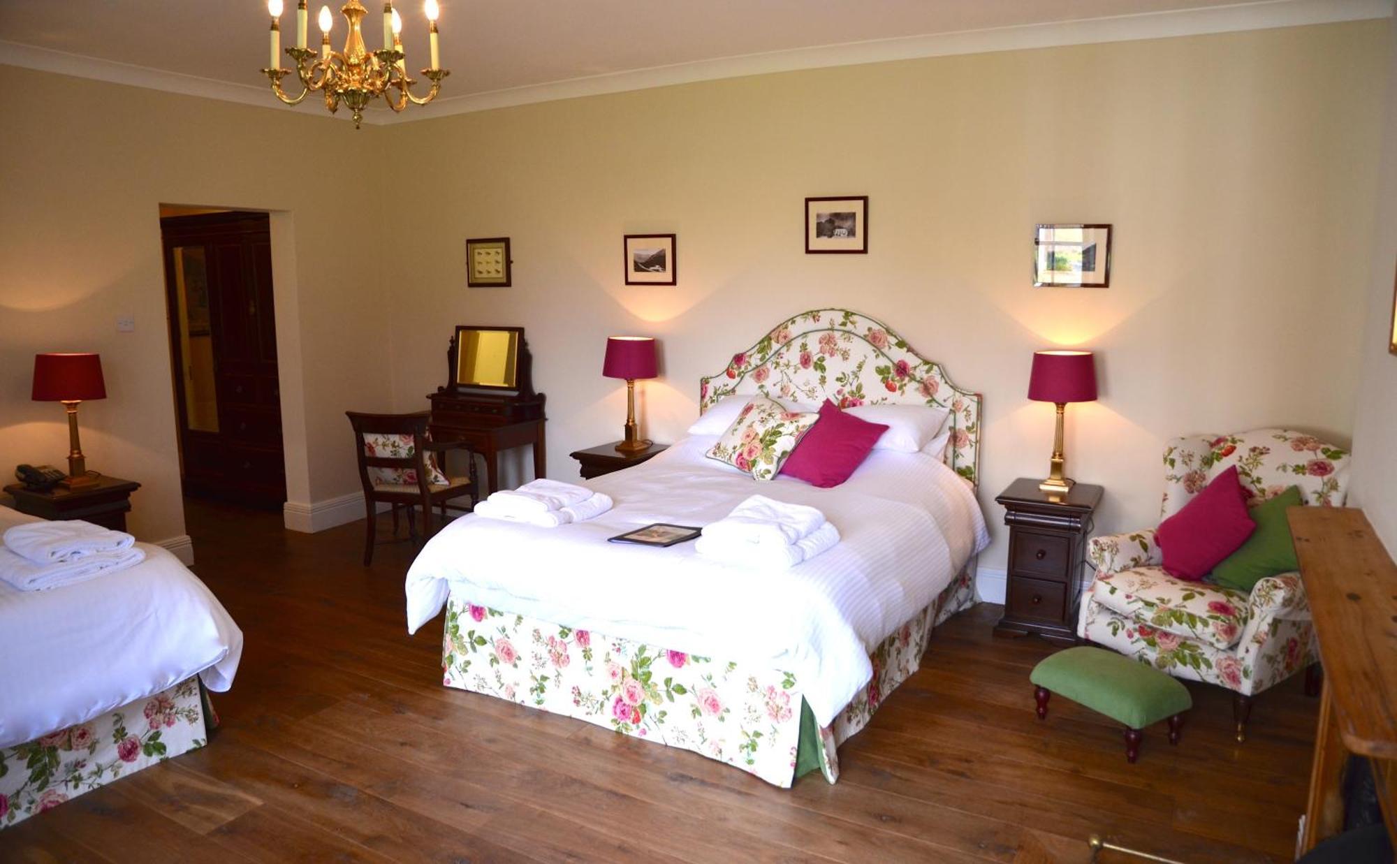 Delphi Lodge Leenaun Eksteriør billede